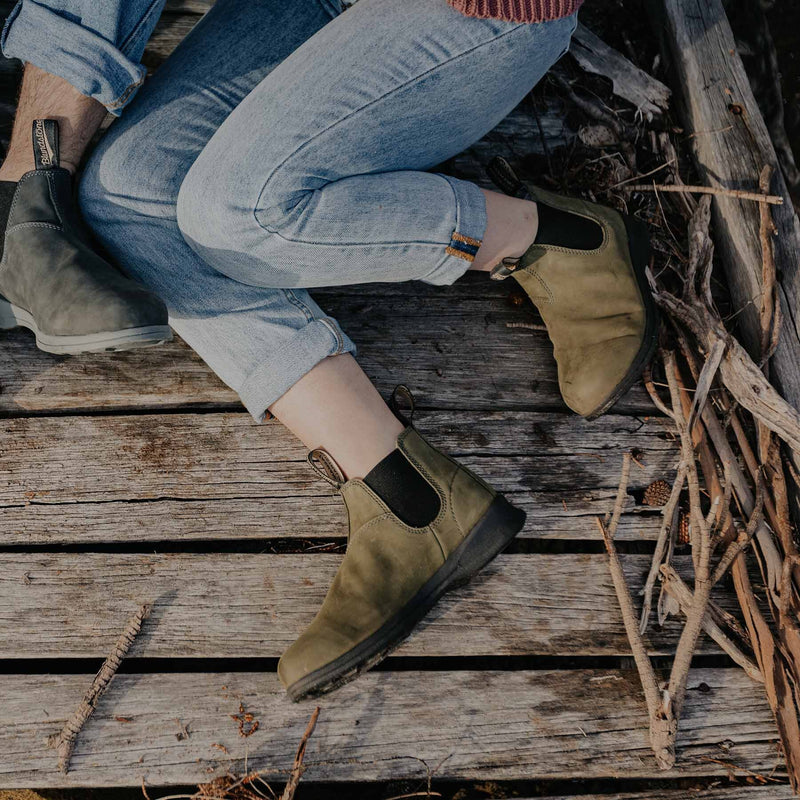 Blundstone 2010 Verde Stivaletti Unisex in Nabuk