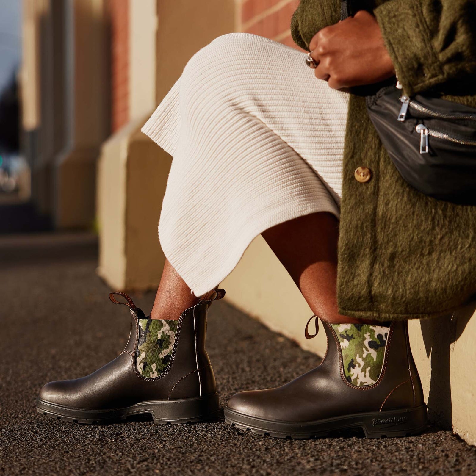 靴 BLUNDSTONE ORIGINALS CHELSEA BOOTS CAMO Blundstone 2301 | Stivaletti in Pelle Marrone | Unisex